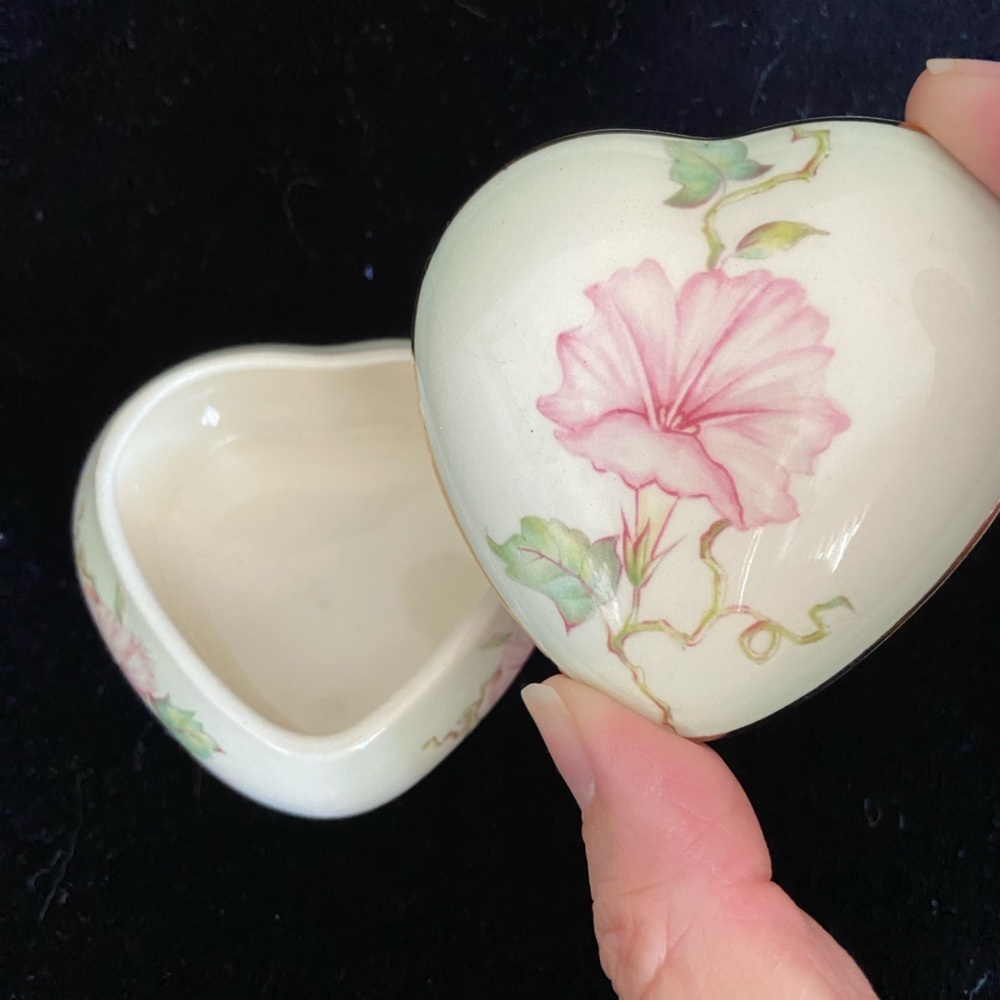 Royal Worcester Spode Palissy England Floral Heart Trinket Box - Picture 4 of 8